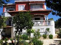 Apartmani AMANTINA PETR�ANE