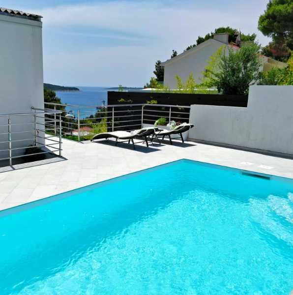 Apartmány Entire private top floor with own pool Primošten