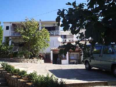 Apartments DADO Starigrad-Paklenica